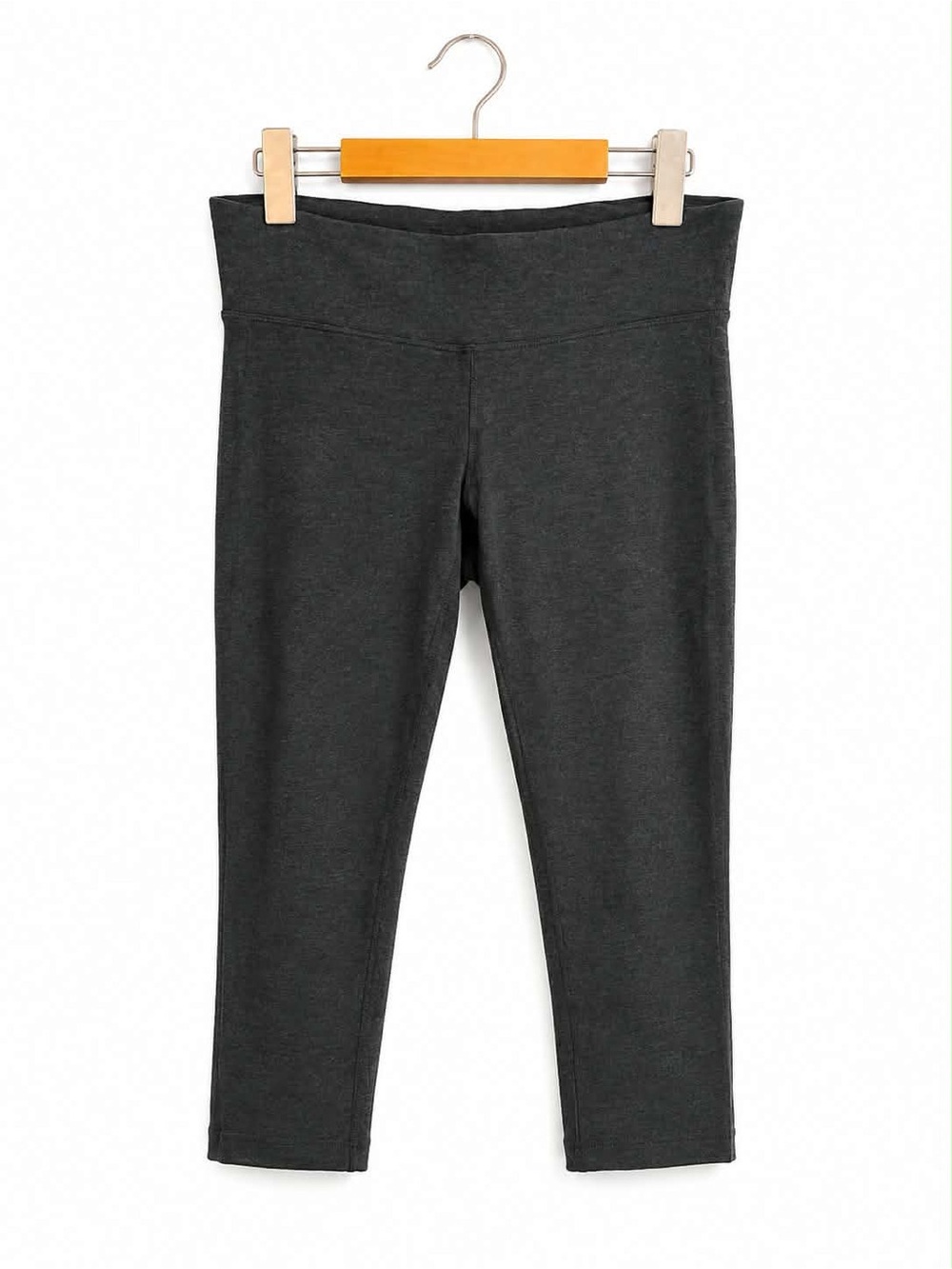 4/$20➡️ TNA Grey Cropped Cotton Leggings – Size Large *Flaw